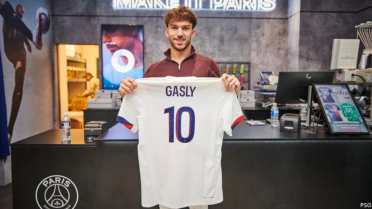 formule 1 pierre gasly roule pour le psg psg pg 0270 378031