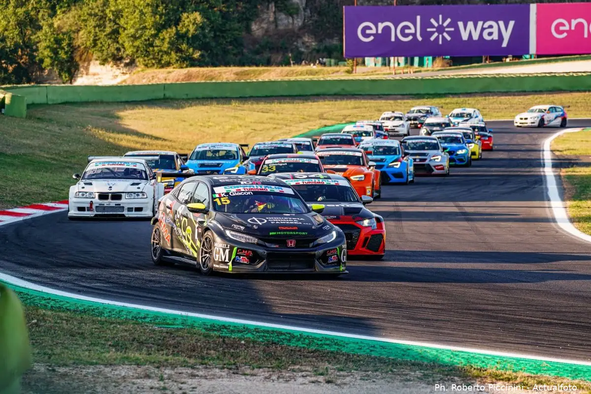 PNK Motorsport | Weekend ricco di sorprese a Vallelunga