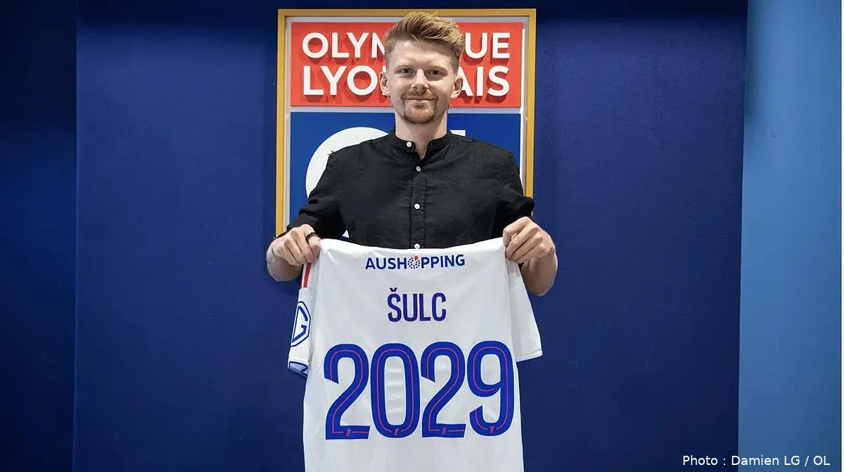 l ol officialise la signature de pavel sulc et revele son prix ol 396738