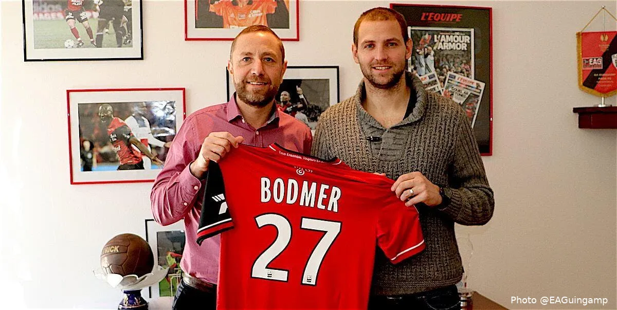 officiel bodmer rejoint guingamp pour six mois c23g 6uxeaaxqm2168292