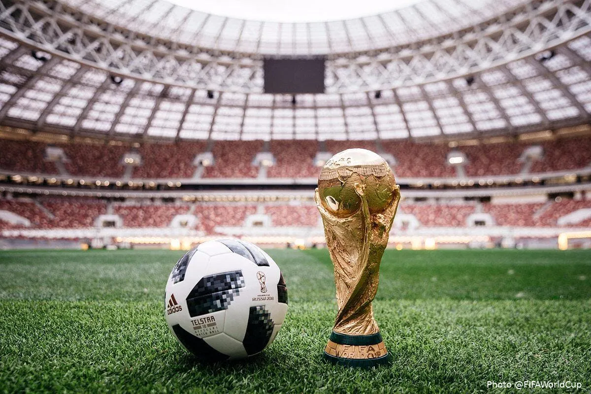cdm 2018 la fifa presente le ballon officiel du mondial en russie dong3 fxuaikj0m199279