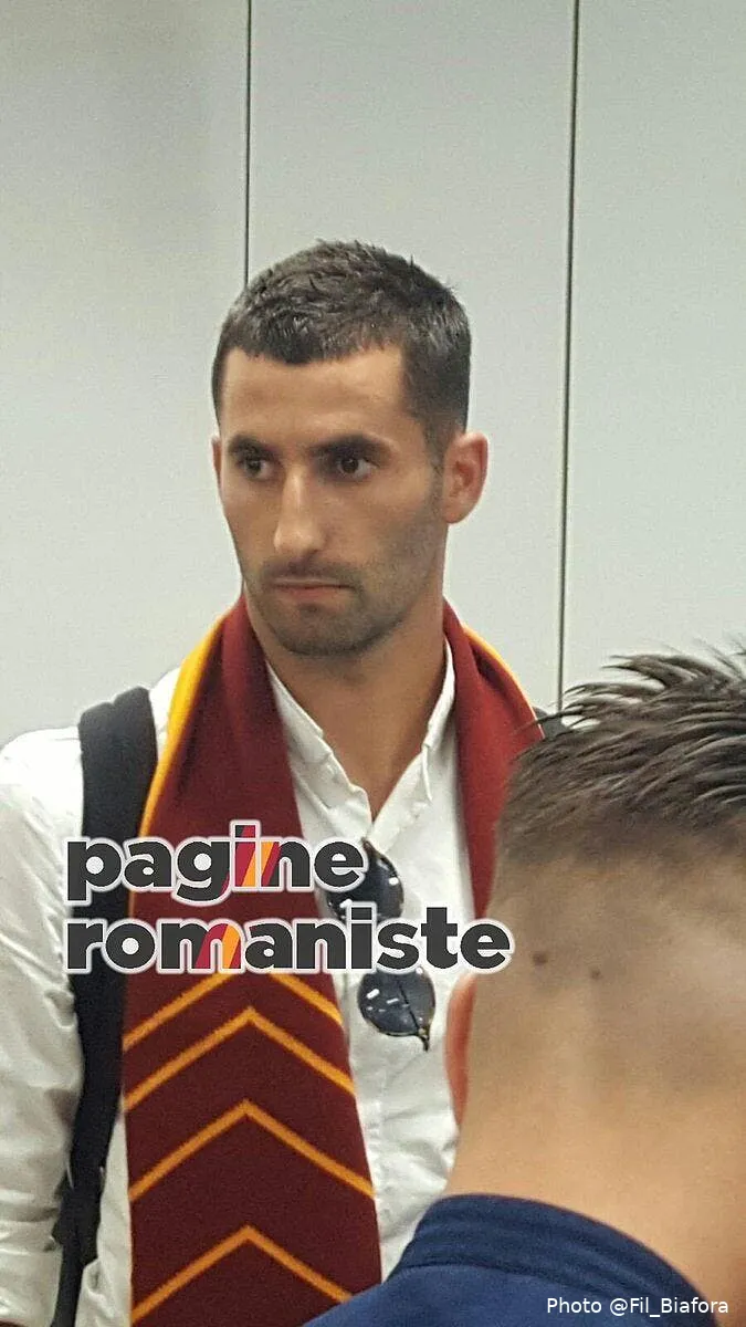 ol maxime gonalons est arrive a rome ddv5lssxcag qdt185091
