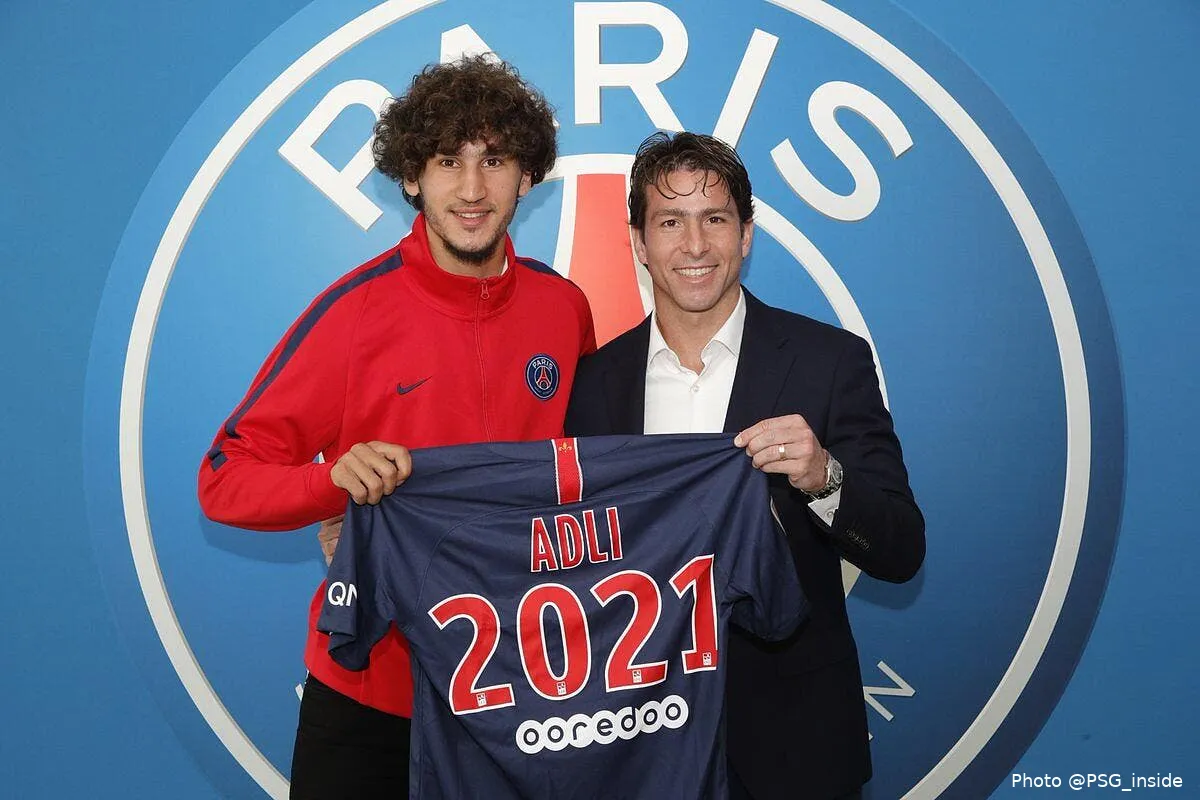 officiel yacine adli signe son premier contrat pro au psg dhg8vpaxcaac5rf223599