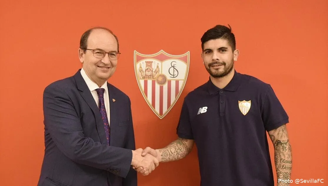 officiel courtise par le psg banega retourne a seville banega1185173