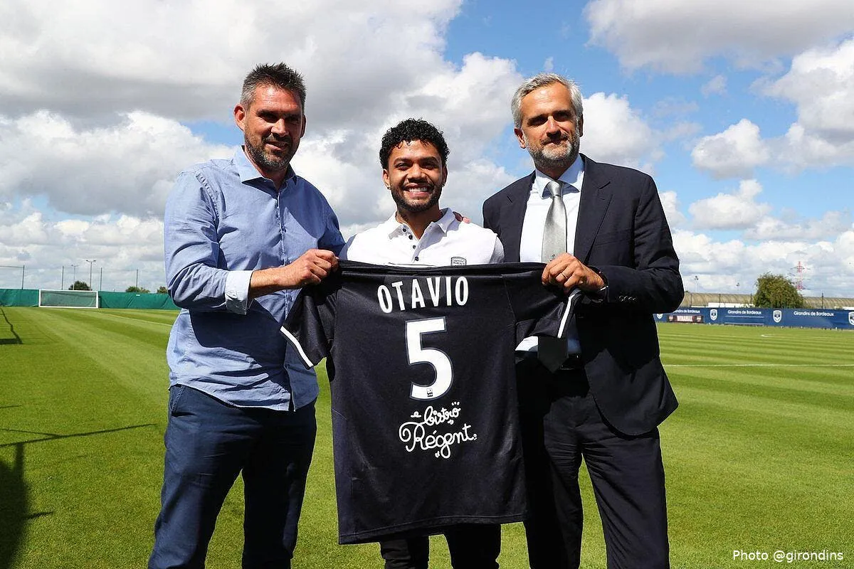 fcgb mature regulier complet gourvennec presente otavio dguonasxuaa slv189019