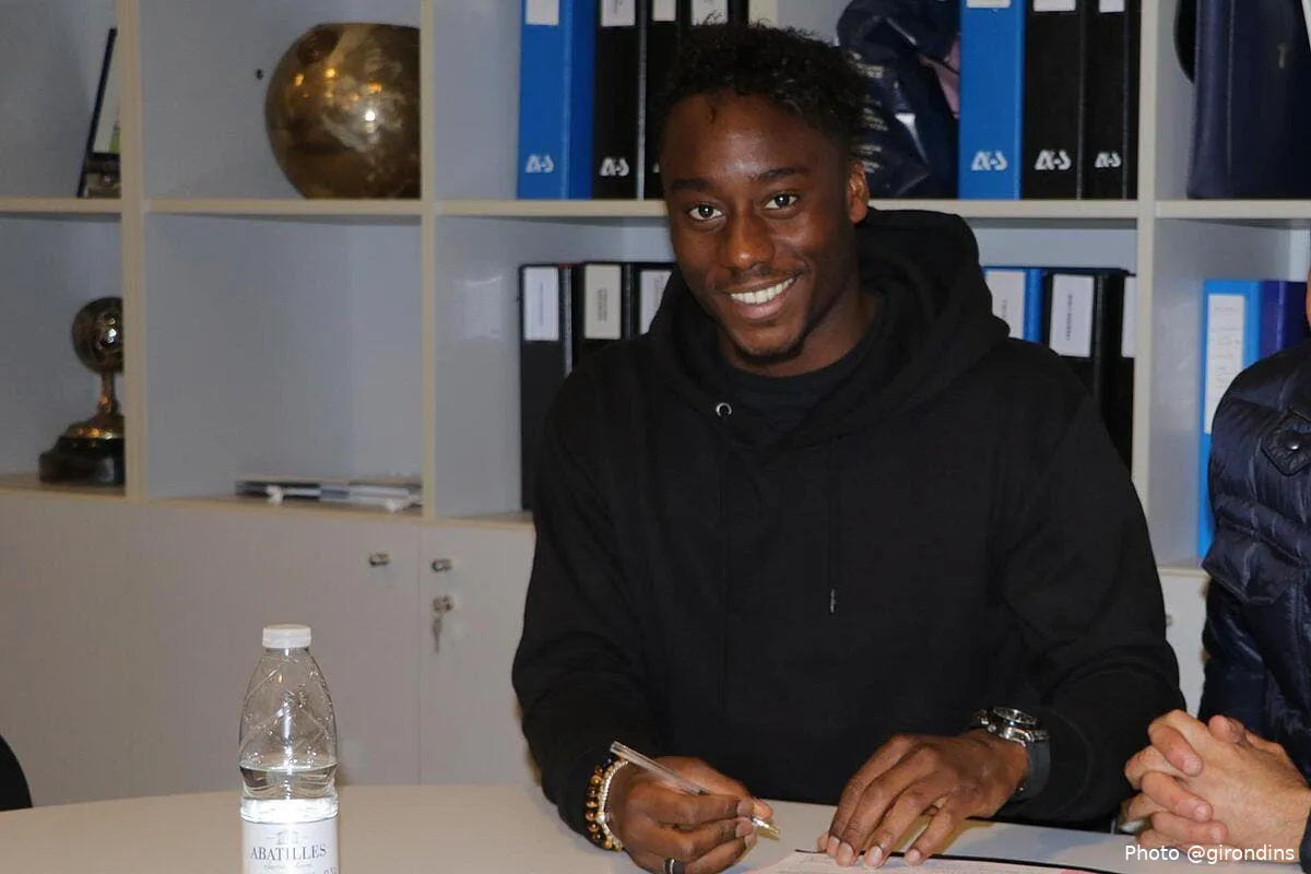 officiel soualiho meite signe finalement a bordeaux meite205171