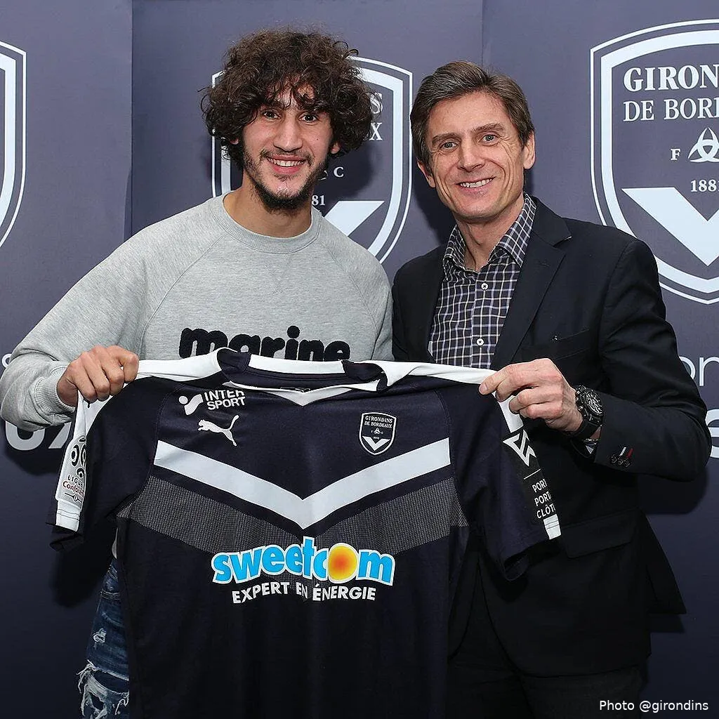 officiel yacine adli du psg a bordeaux dyrspx3x0aek62p243681