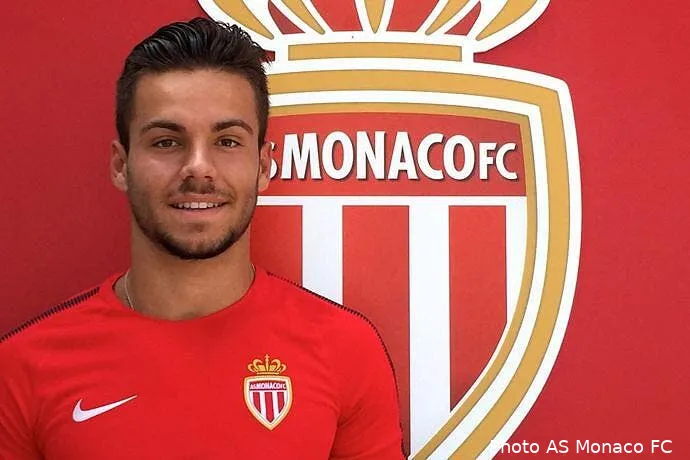 monaco un gardien de but espagnol signe pour 3 ans alvaro fernandez llorente a la as monaco 10068 34186025
