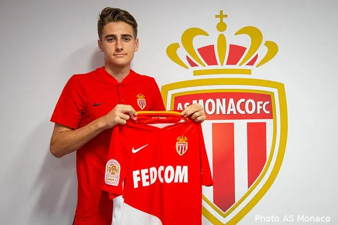 officiel navarro un jeune de 16 ans du barca signe a monaco robert navarro a la as monaco 12131 34223569