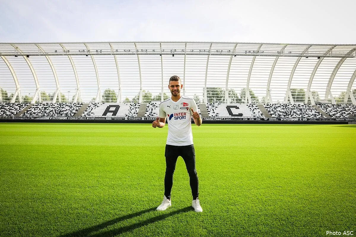 asc amiens se fait preter blin par le tfc dmvqhlgw4ae4qgr230195