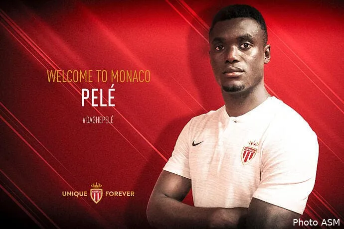 officiel monaco signe pele pour 10 me pele224013