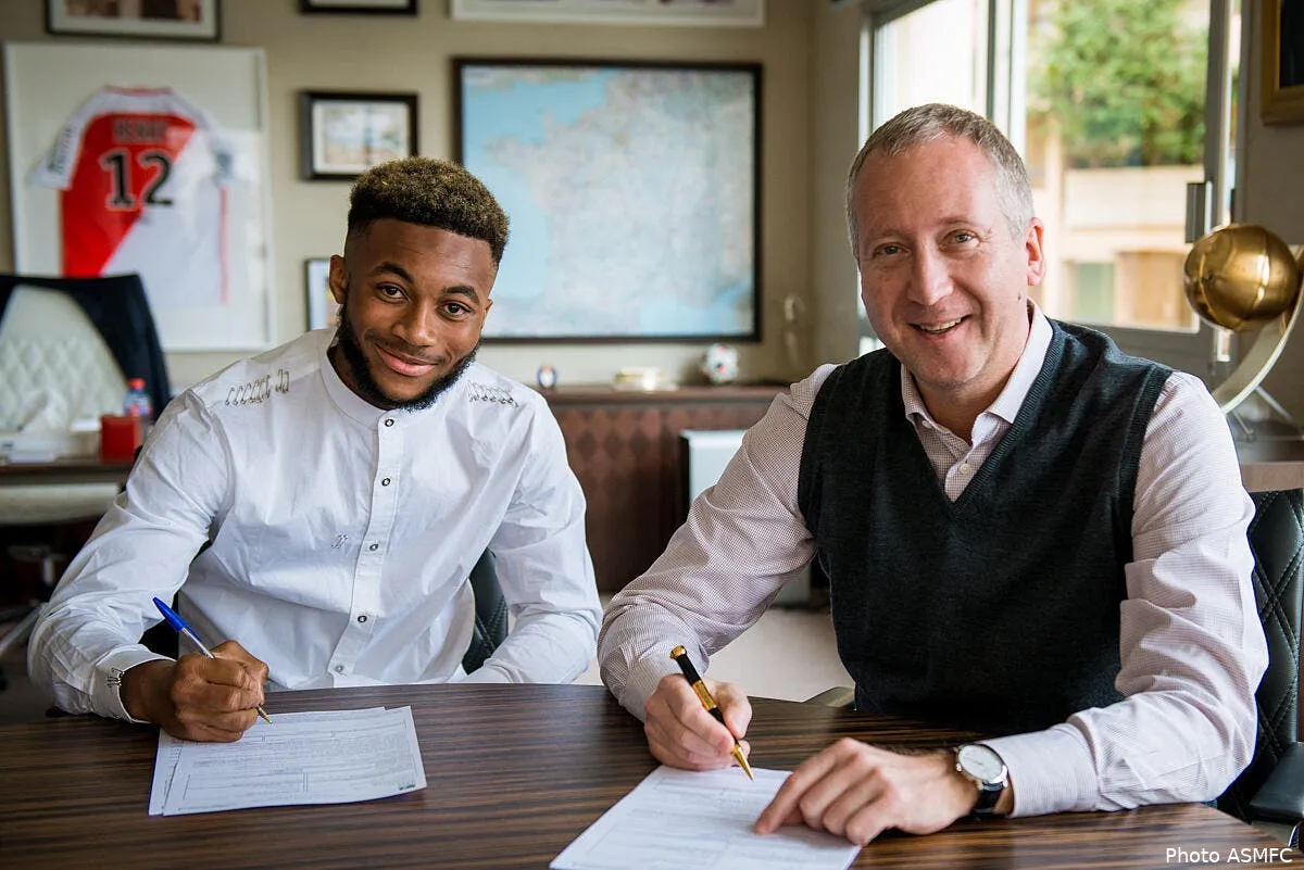 asm sylla signe son premier contrat pro a monaco stf4348170360