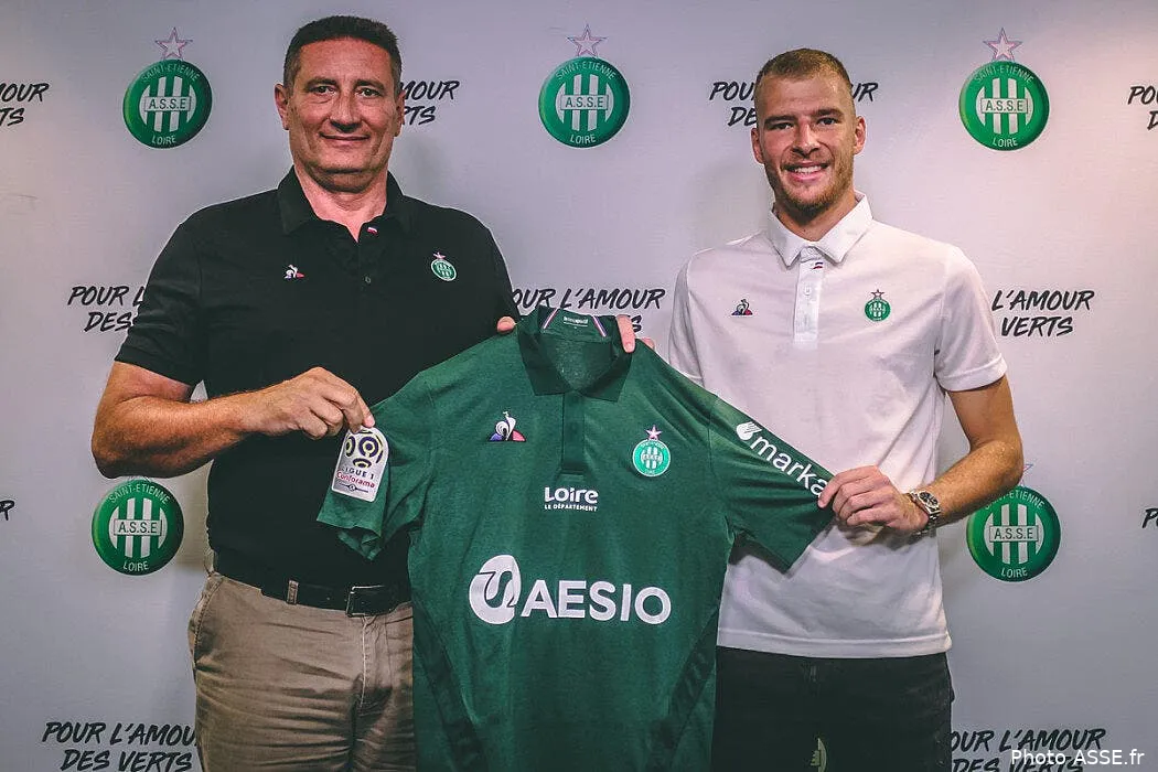 asse vermot signe son premier contrat pro a l asse 47e73d20d8b1a9a58569c13f8e7502bc48b453cc228403