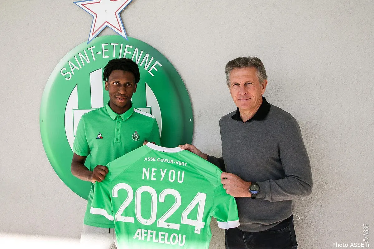 asse yvan neyou signe a saint etienne jusqu en 2024 yvan neyou stephanois jusqu en 2024 1076681400 299567