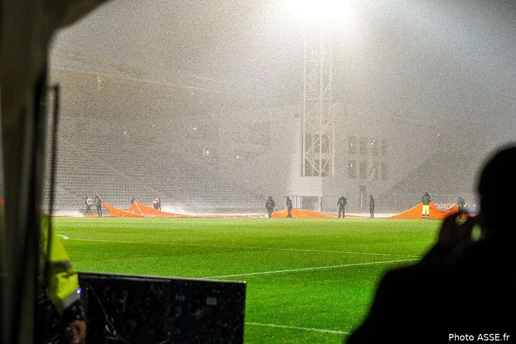 cdl le match nimes asse menace par la pluie pluie234883