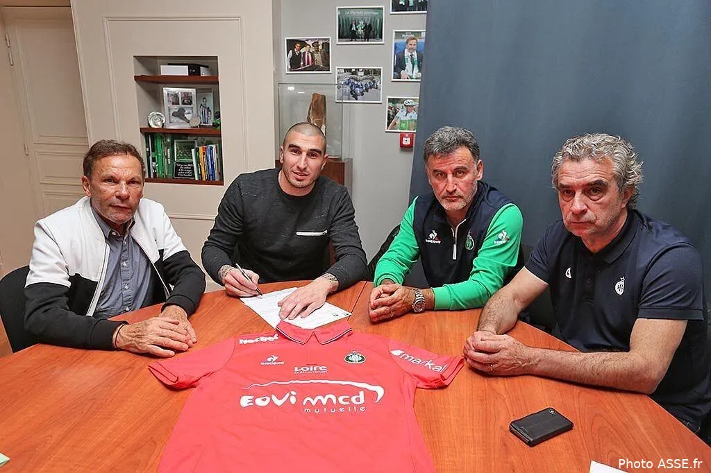 officiel ruffier prolonge a l asse jusqu en 2021 cxzjenpwqaa4hao161652