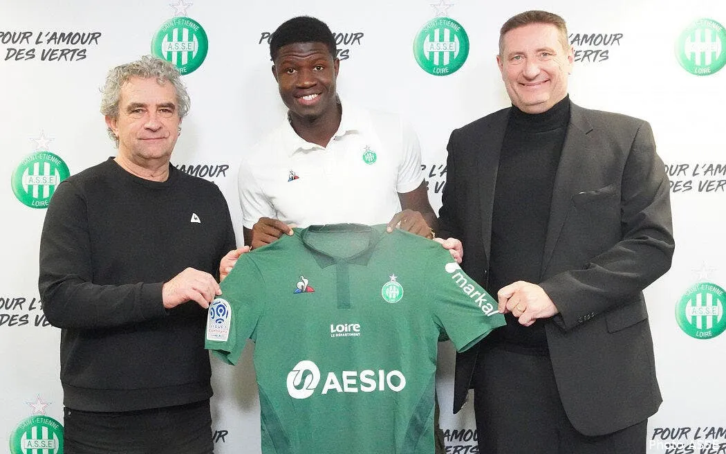 officiel l asse prolonge deux jeunes du centre de formation gueye241969