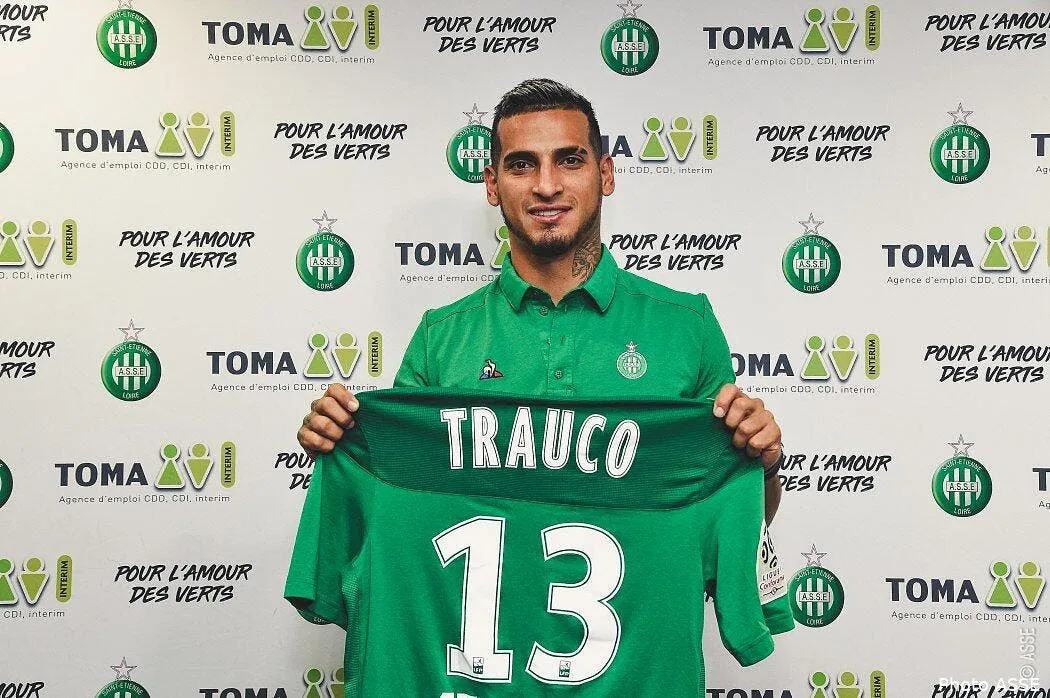 officiel miguel trauco signe 3 ans a saint etienne trauco260743