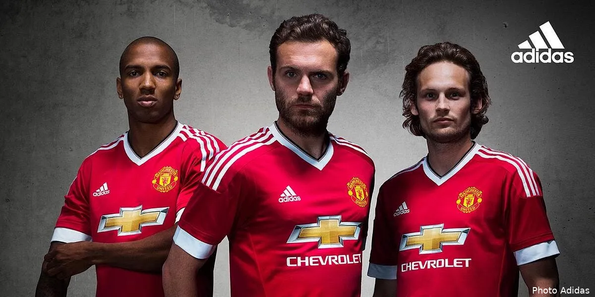 adidas devoile son premier maillot pour manchester united http prod cdata app sprinklr com dam 271 adidas mufc young mata blind t ee75d662 d9e5 4f5a 8786 14b837034535 2033092644 2015 07 30 17 34 54117173