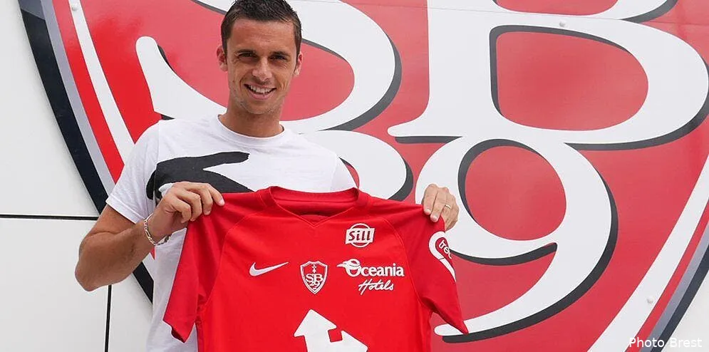 officiel jessy pi et charbonnier rebondissent a brest pi186261