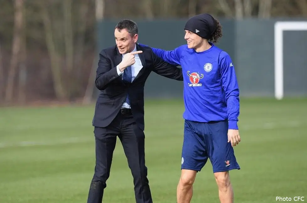 chelsea le craquage totale de david luiz avec un presentateur davidluiz171098