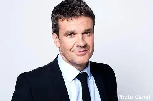 psg herve mathoux detruit furieusement les attaques contre le psg herve mathoux om psg c est les meilleures audiences de l annee pour nous210253