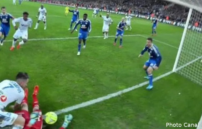 om ol une big arnaque pour gignac 648x415 ballon arrete lopes franchi ligne106691