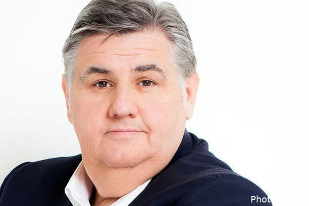 pierre menes devoile son equipe type de l1 pierre menes a failli mourir cet ete ma mere m a sauve la vie 0192c4c20434dbe00129095