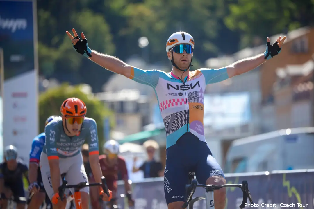 Riley Sheehan outsprints Ben Turner at the 2026 Czech Tour