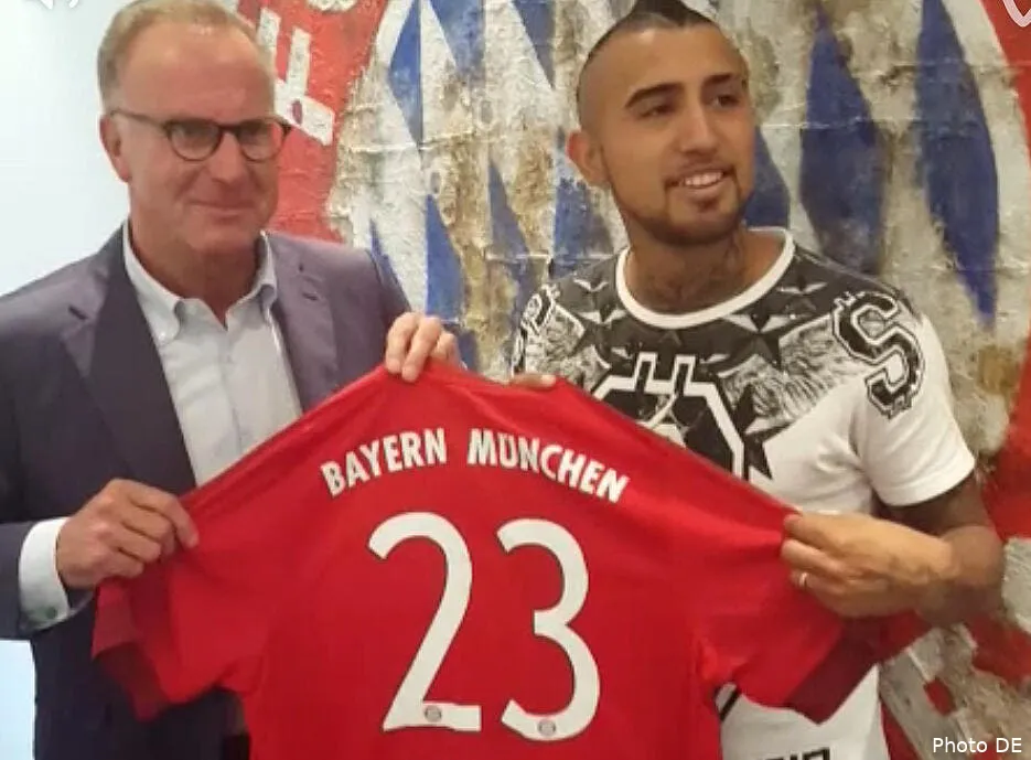 officiel arturo vidal au bayern munich jusqu en 2019 arturo vidal a signe au bayern munich116931