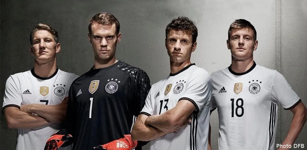 photo la mannschaft aussi sort son maillot pour l euro mannschaft125217