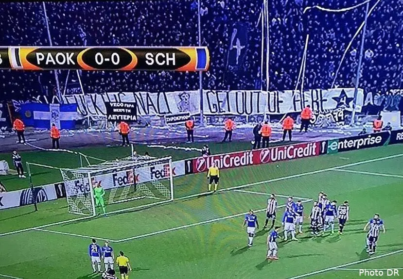 el le club de schalke traite de nazi en grece schalke04171038