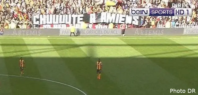 l2 une banderole lensoise contre les supporters du losc passe tres mal dmqh tqxuaey3or197167