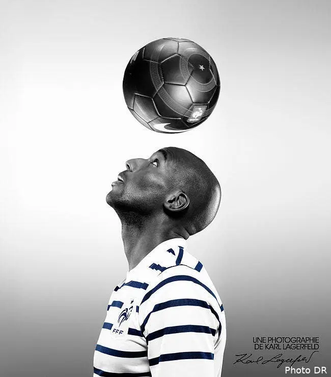 photo le nouveau maillot exterieur des bleus 68235 16395