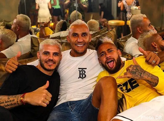 psg neymar et les autres a ibiza leonardo n a pas ose refuser mauro icardi nin ailesi neymar ve navas la ibiza 13551068 3148 m292965
