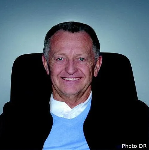 crochet du droit ou uppercut un dimanche sur twitter avec aulas img 011263197