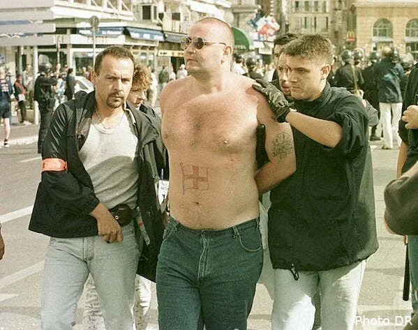 euro 2016 un hooligan annonce le pire aux musulmans a marseille cjjfvgouuai2jcd143880