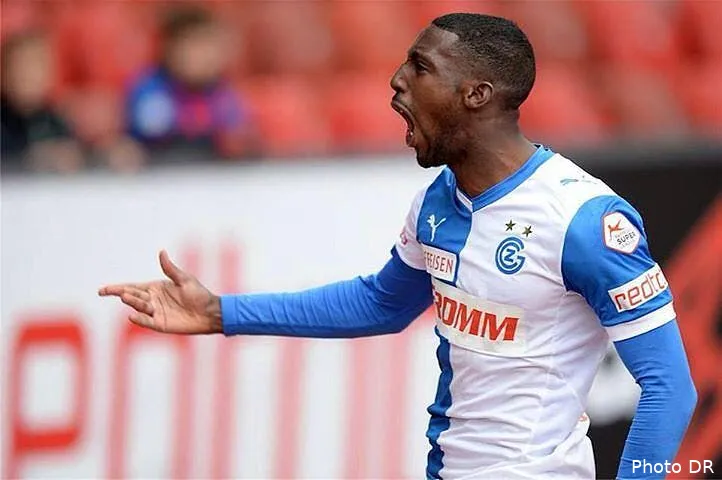 l ol jouera des petits suisses liberes a gerland 484399 269349426543674 1163680173 n62363