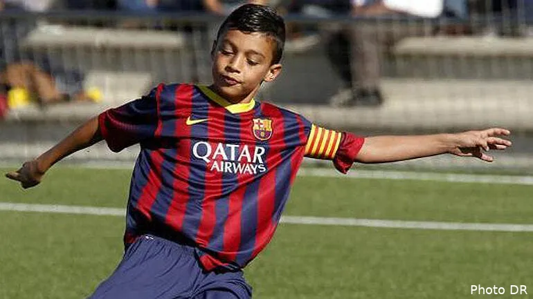 le psg aurait un coup d avance sur l ol pour un jeune du barca 0012407183113363