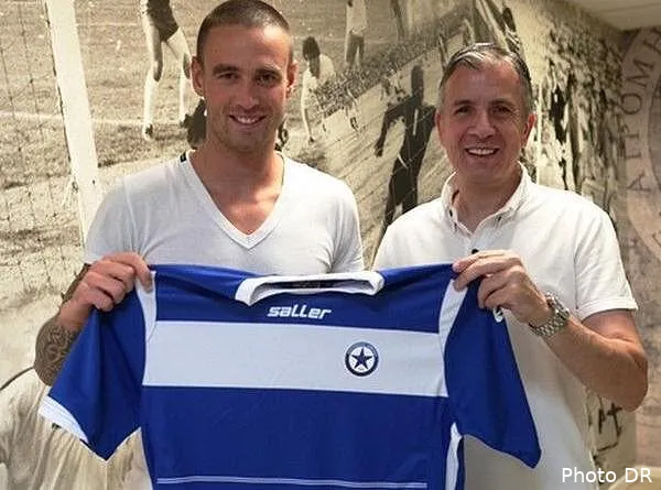 le tallec s engage en grece ckszojbukae7df8116315