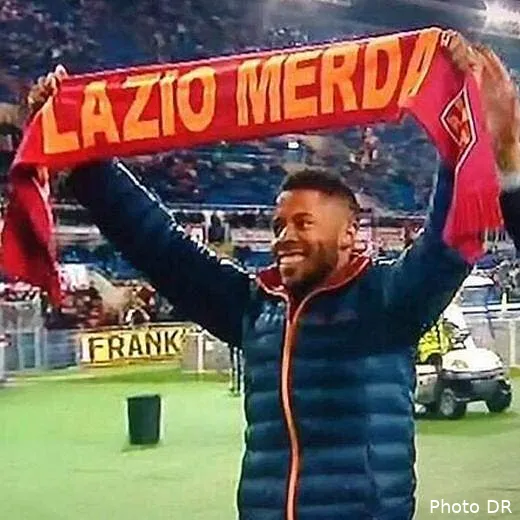 michel bastos fait une bourde xxl et enflamme rome michel bastos sciarpa lazio merda roma foto74645