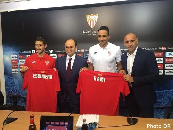 officiel adil rami signe a seville cjt1vtgwuaajqy5115415