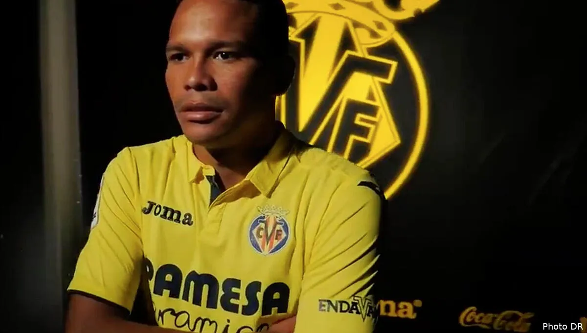 officiel carlos bacca signe a villarreal bacca189765