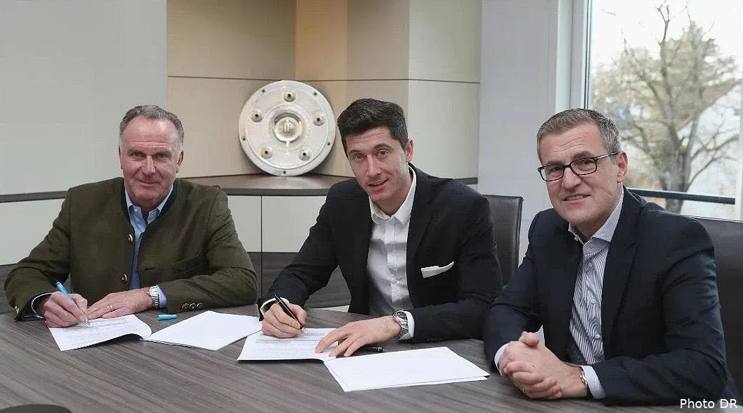 officiel lewandowski prolonge au bayern jusqu en 2021 czkewmfwiaagfrl164168