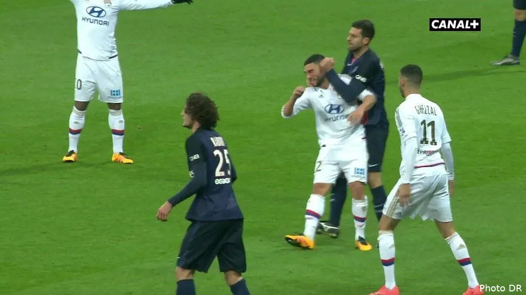 ol psg l etonnante reaction de jordan ferri sur thiago motta ccvbjchxiaeee19 1135230