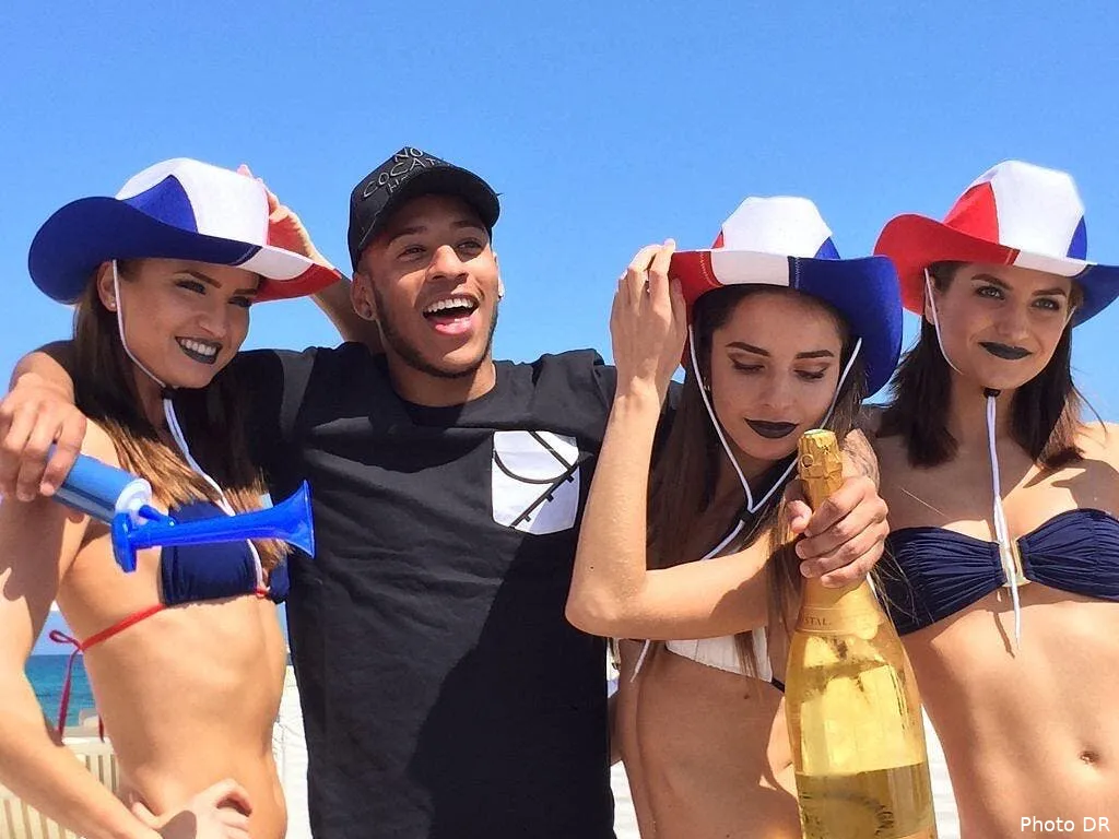 ol quand tolisso et lyon s eclatent a saint tropez cilqgcuwsaaleu 143194