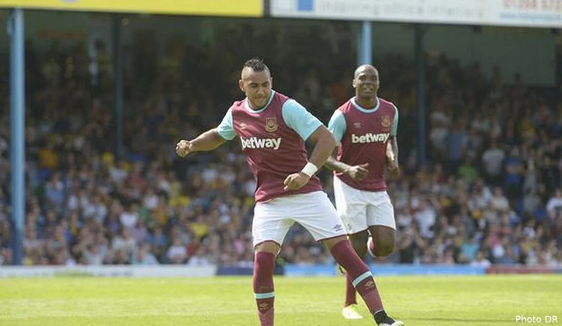 payet debute avec un double pour west ham payet frappe fort pour son premier match116239