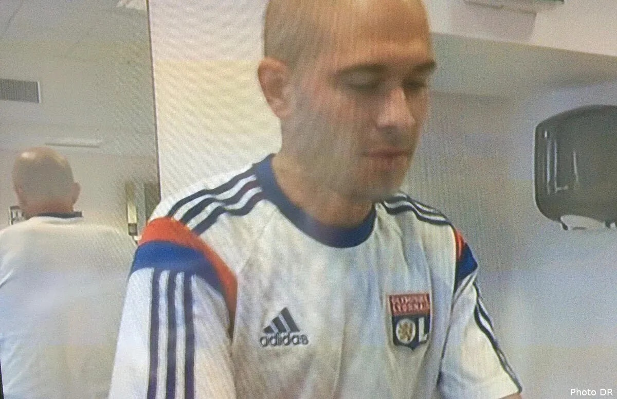 photo christophe jallet est a l ol jallet88029