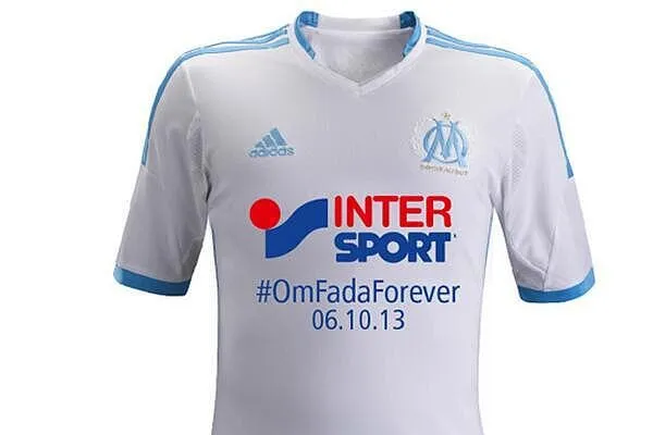 photo l om sort son maillot fada pour jouer le psg bvuzlbgcaaaxrpj66917