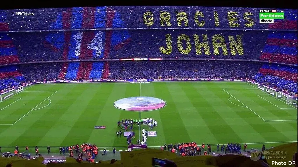 photo le formidable tifo avant barca madrid en hommage a cruyff cfdr1dnuaaa7vi2138506